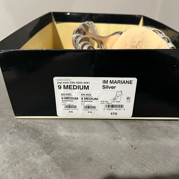 Silver sparkling heels. - Picture 5 of 5